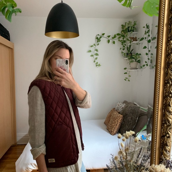 Sleveless puffer vest - Picture 2 of 5